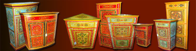Meubles indiens peints